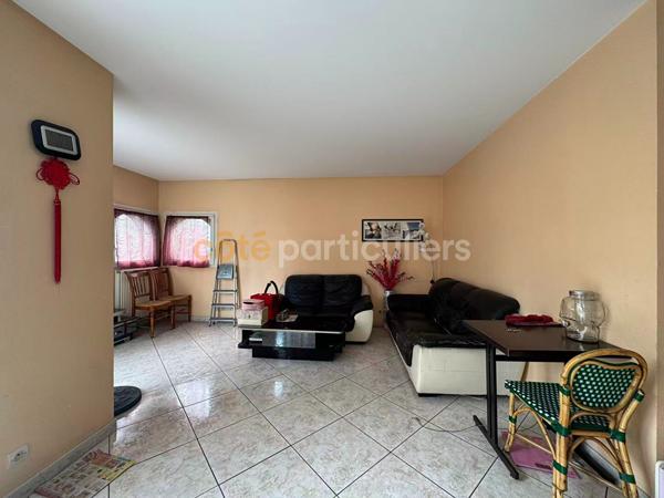 Vente
                Appartement89,79 m² - 5 Pièces -
                    BONDY (93140)