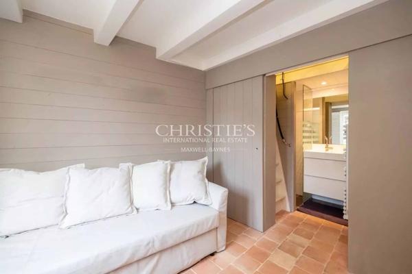 Exclusivité – Superbe villa avec jardin de 1 200 m² à deux pas de la mer