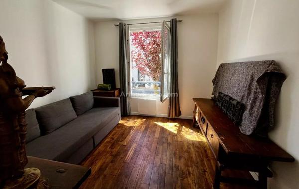 Vente                                                      Appartement
                        
                     3 pièces                      38 m2                     à Joinville-le-Pont