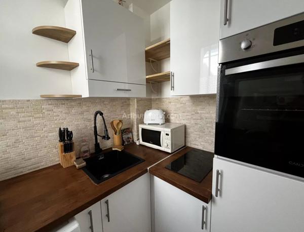 Vente                                                      Appartement
                        
                     3 pièces                      38 m2                     à Joinville-le-Pont
