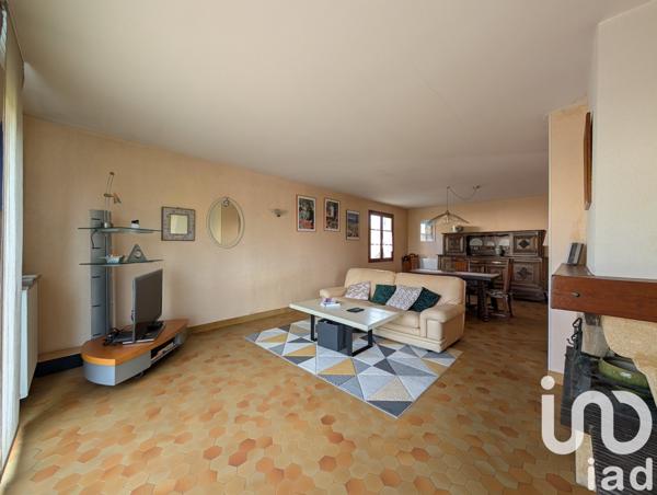 Maison traditionnelle 7 pièces de 175 m² à Condat-sur-Vienne (87920)