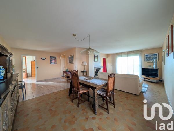 Maison traditionnelle 7 pièces de 175 m² à Condat-sur-Vienne (87920)