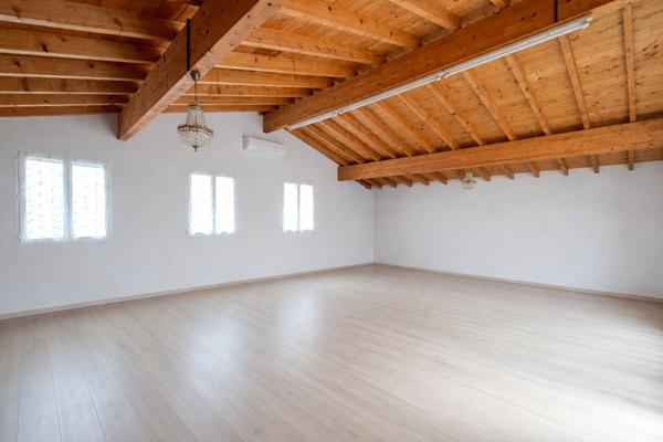 DAX Centre - T6 - 4 chambres - dépendance- terrasse