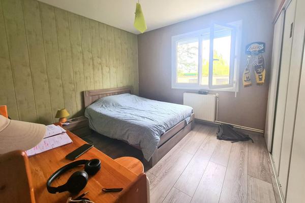NOUVEAUTE VALLET Maison 135 M2, 4 chambres et bureau sur jardin paysagé !!!,  
Vallet 44330
