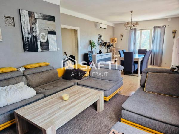 Au calme, Maison familiale à rénover avec terrain de 1200 m² et piscine