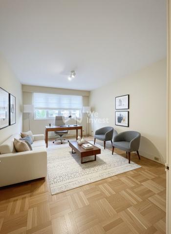 Appartement 5 pièces – 96 m² – Fort potentiel habitation ou bureaux / profession libérale - Parking