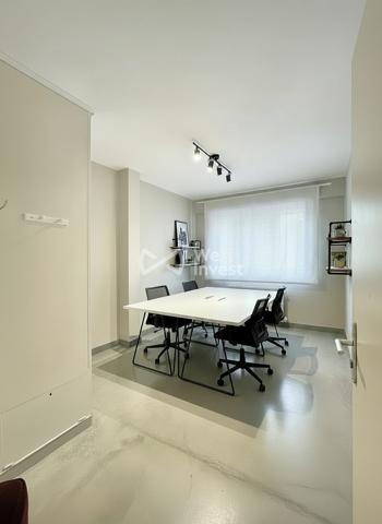 Appartement 5 pièces – 96 m² – Fort potentiel habitation ou bureaux / profession libérale - Parking