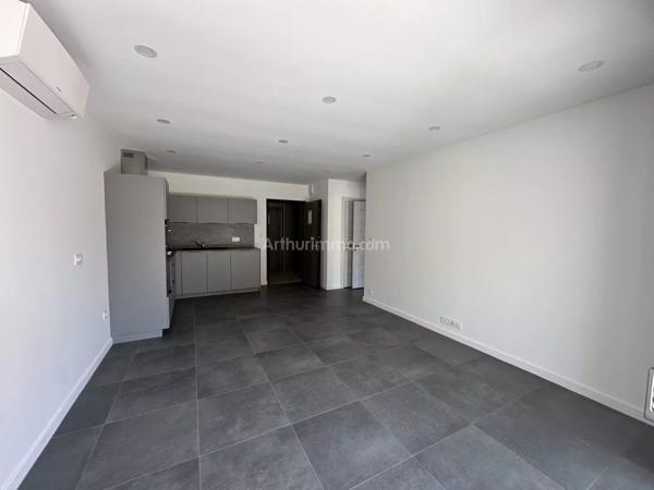 Location                                                      Appartement
                        
                     2 pièces                      44 m2                     à Ajaccio