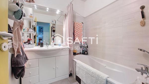 APPARTEMENT 2 PIECES - 43 M²  + TERRASSE + PARKING EXT.