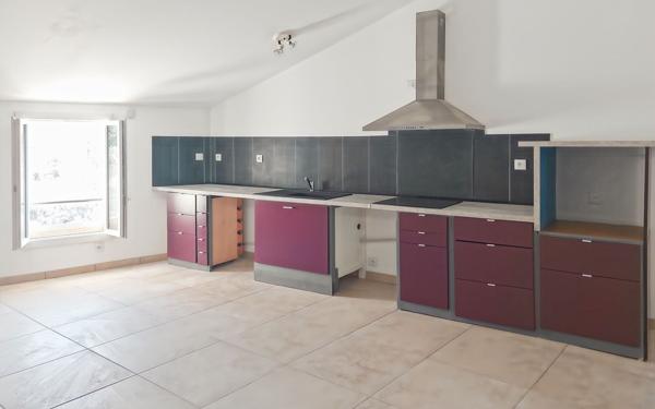 Appartement à louer    3 pièces •  La Verdière