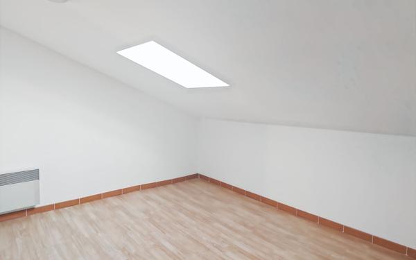 Appartement à louer    3 pièces •  La Verdière