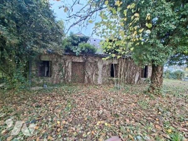 MAISON A RENOVER  env 87 M2 habitable