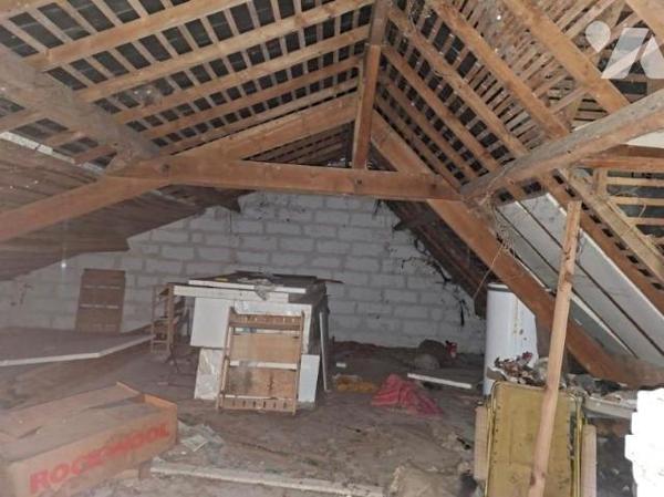 MAISON A RENOVER  env 87 M2 habitable