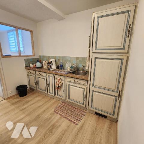 Ateliers et bureaux à Cherré