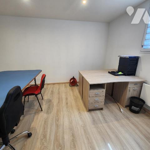 Ateliers et bureaux à Cherré