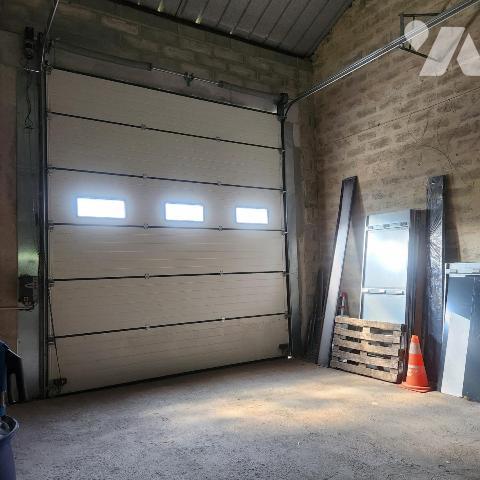 Ateliers et bureaux à Cherré