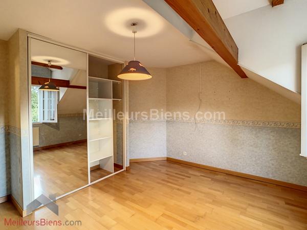 Les Marches Porte de Savoie Belle maison familiale de 179 m2 habitable et 258 m2 au sol.