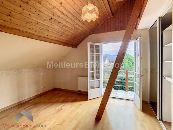Les Marches Porte de Savoie Belle maison familiale de 179 m2 habitable et 258 m2 au sol.