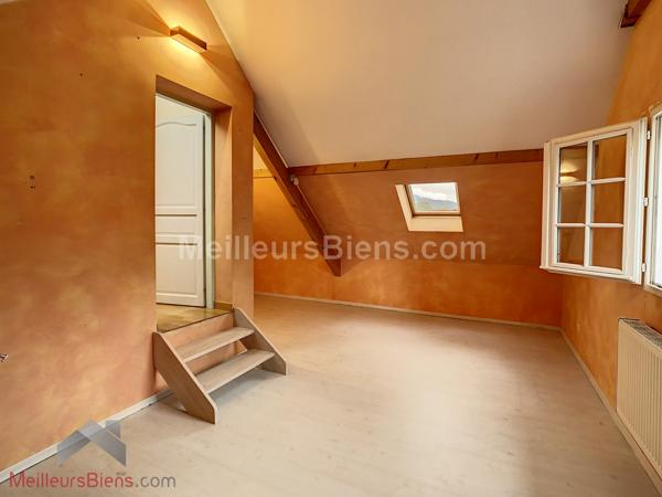 Les Marches Porte de Savoie Belle maison familiale de 179 m2 habitable et 258 m2 au sol.