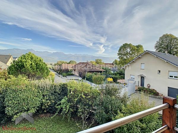 Les Marches Porte de Savoie Belle maison familiale de 179 m2 habitable et 258 m2 au sol.