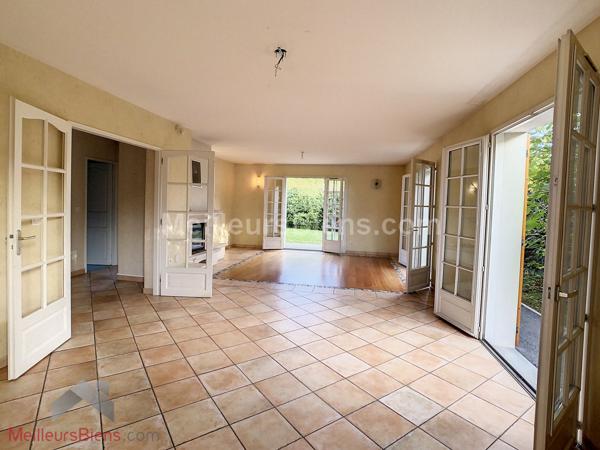 Les Marches Porte de Savoie Belle maison familiale de 179 m2 habitable et 258 m2 au sol.