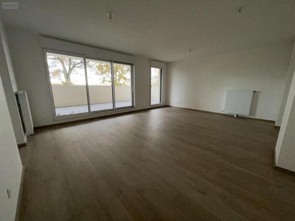 Appartement à vendre à Châteaugiron en Ille-et-Vilaine (35410), ref : VA2142-35018