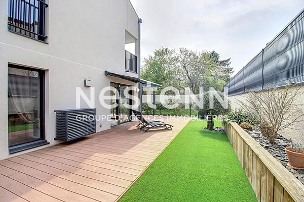 Grand Appartement d'exception T4 pièces 3 chambres avec Grande terrasse dans une petite copropriété Quartier Pagère - 69500 BRON