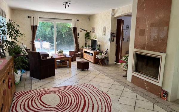 Maison à vendre    6 pièces •  Étréchy