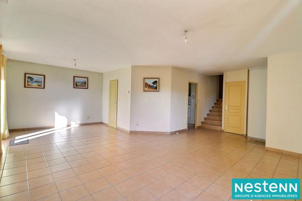 Maison 3 pièces de 90m² sur un terrain de 456m² situé à Vaulx-en-Velin au fond d'une impasse