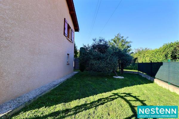 Maison 3 pièces de 90m² sur un terrain de 456m² situé à Vaulx-en-Velin au fond d'une impasse