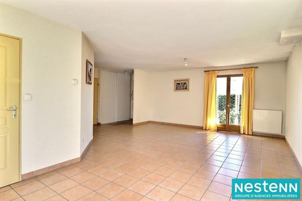 Maison 3 pièces de 90m² sur un terrain de 456m² situé à Vaulx-en-Velin au fond d'une impasse