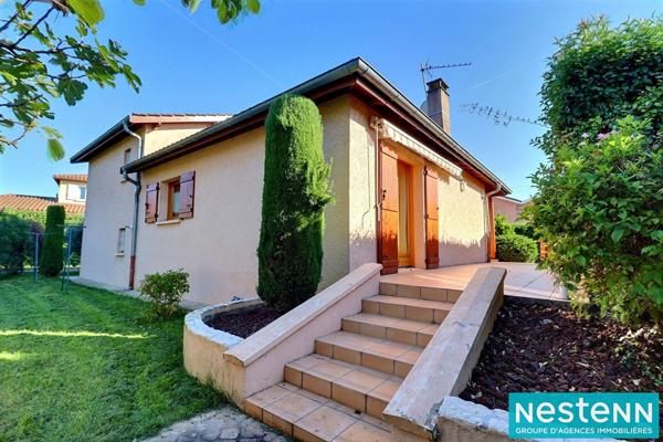 Maison 3 pièces de 90m² sur un terrain de 456m² situé à Vaulx-en-Velin au fond d'une impasse