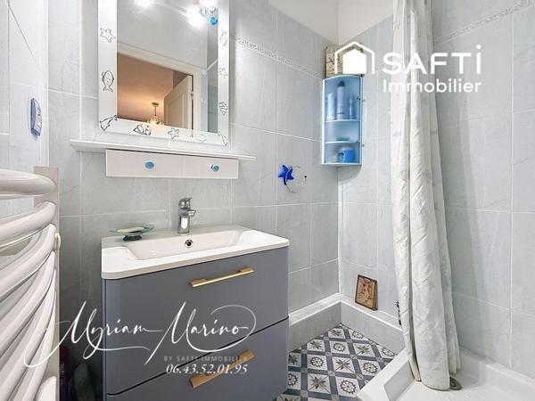 Saint-Aygulf centre – Appartement 3 pièces 73 m² climatisé- terrasse -  piscine.