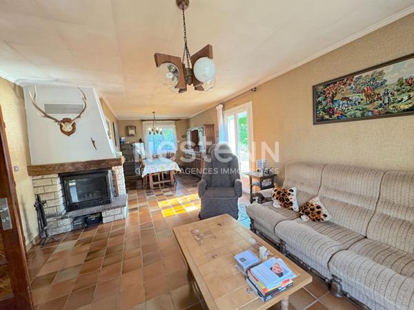 PAMIERS À VENDRE: VILLA DE PLAIN PIED DE TYPE 4 AVEC GARAGE ANNEXE ET JARDIN