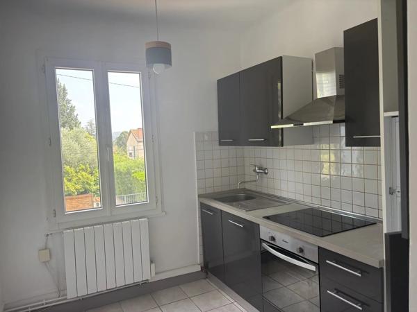Vente                                                      Appartement
                        
                     4 pièces                      70 m2                     à Villeneuve-Lès-Avignon