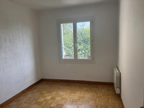 Vente                                                      Appartement
                        
                     4 pièces                      70 m2                     à Villeneuve-Lès-Avignon
