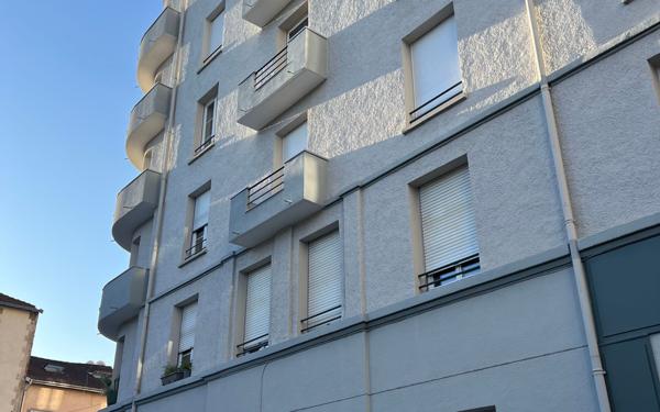 Appartement à vendre    2 pièces • 69,98 m2 Limoges