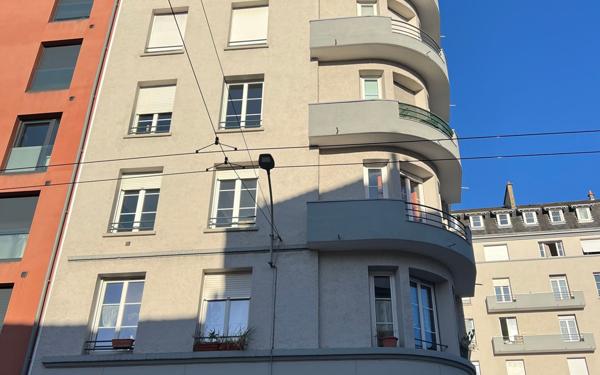 Appartement à vendre    2 pièces • 69,98 m2 Limoges