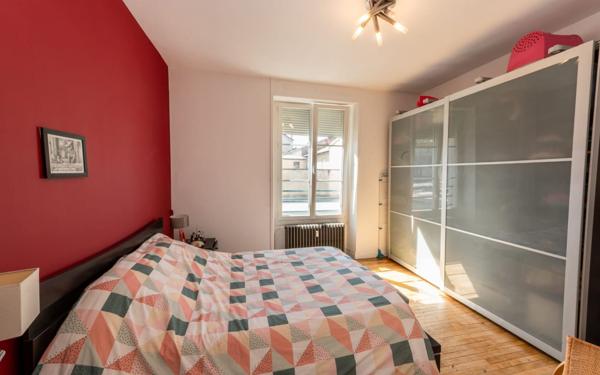 Appartement à vendre    2 pièces • 69,98 m2 Limoges