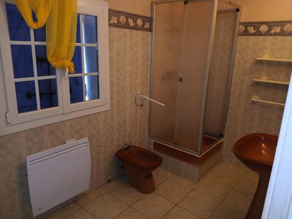 Villa T4 sur 4300m² avec piscine - Rougiers