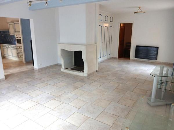 Villa T4 sur 4300m² avec piscine - Rougiers