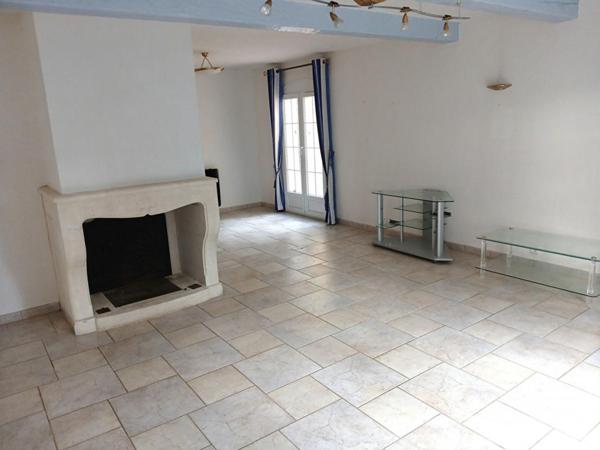 Villa T4 sur 4300m² avec piscine - Rougiers