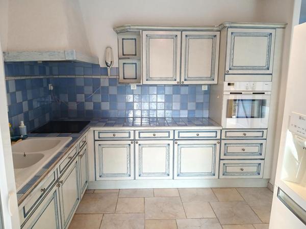 Villa T4 sur 4300m² avec piscine - Rougiers