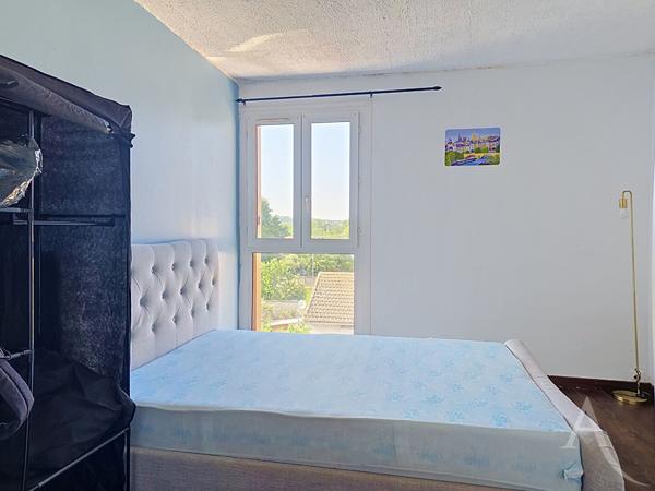Appartement 3 pièces meublé - À deux pas de la gare avec parking privatif
