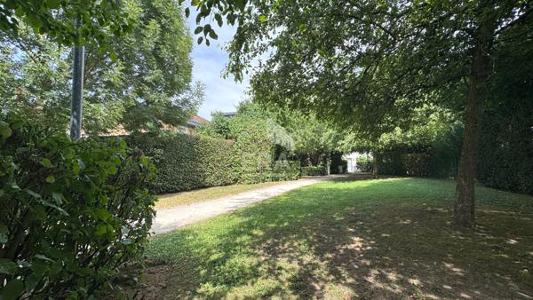 Appartement T1 à vendre à Bussy Saint Georges  32 m² et place de parking en sous sol !