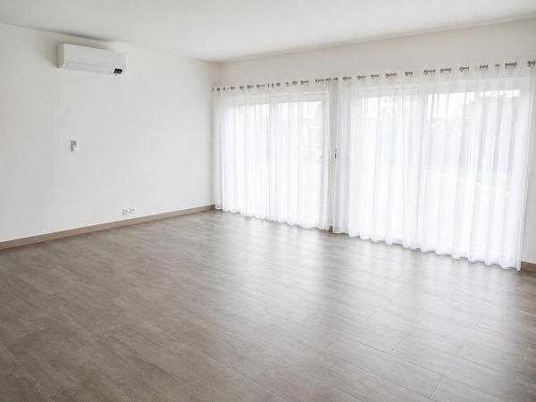 VILLA FAMILIALE INDIVIDUELLE DE PRESTIGE EN SEMI PLAIN-PIED DE 262 M² SUR UNE PARCELLE DE PLUS DE 2 000 M²