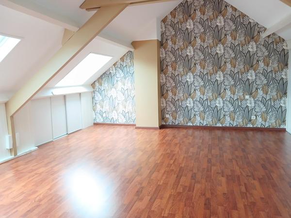 VILLA FAMILIALE INDIVIDUELLE DE PRESTIGE EN SEMI PLAIN-PIED DE 262 M² SUR UNE PARCELLE DE PLUS DE 2 000 M²