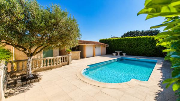 Maison Sauveterre 7 pièce 158 m2 Sauveterre