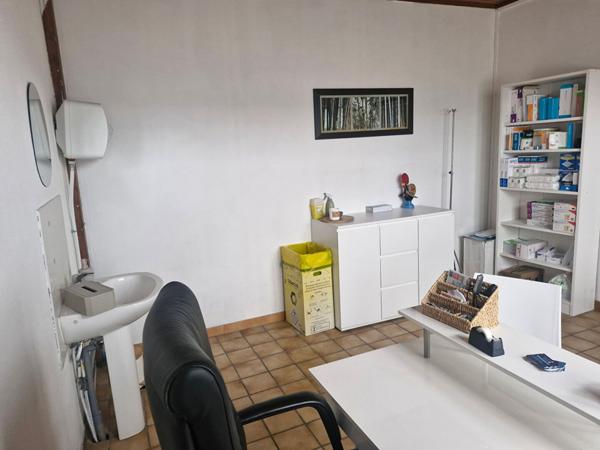 Bureaux à louer de 17 m² en rez-de-chaussée à Saint Quentin - Quartier Vermandois