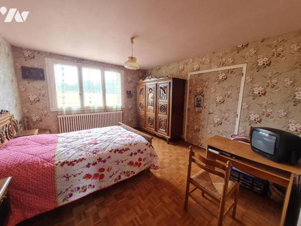 À Vendre à Réguiny Maison située à 2 minutes des commodités et services 